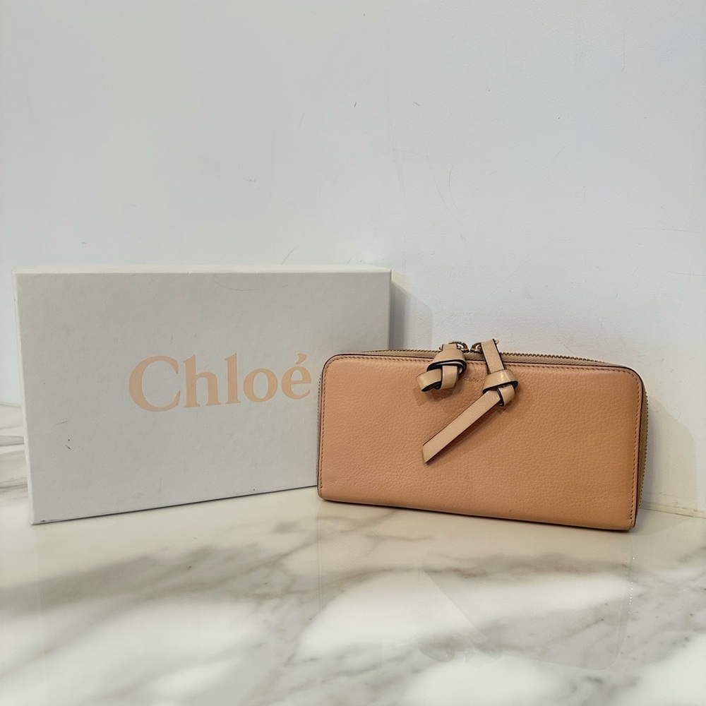 Chloe Leather Zippy Wallet - Picture 9 of 9